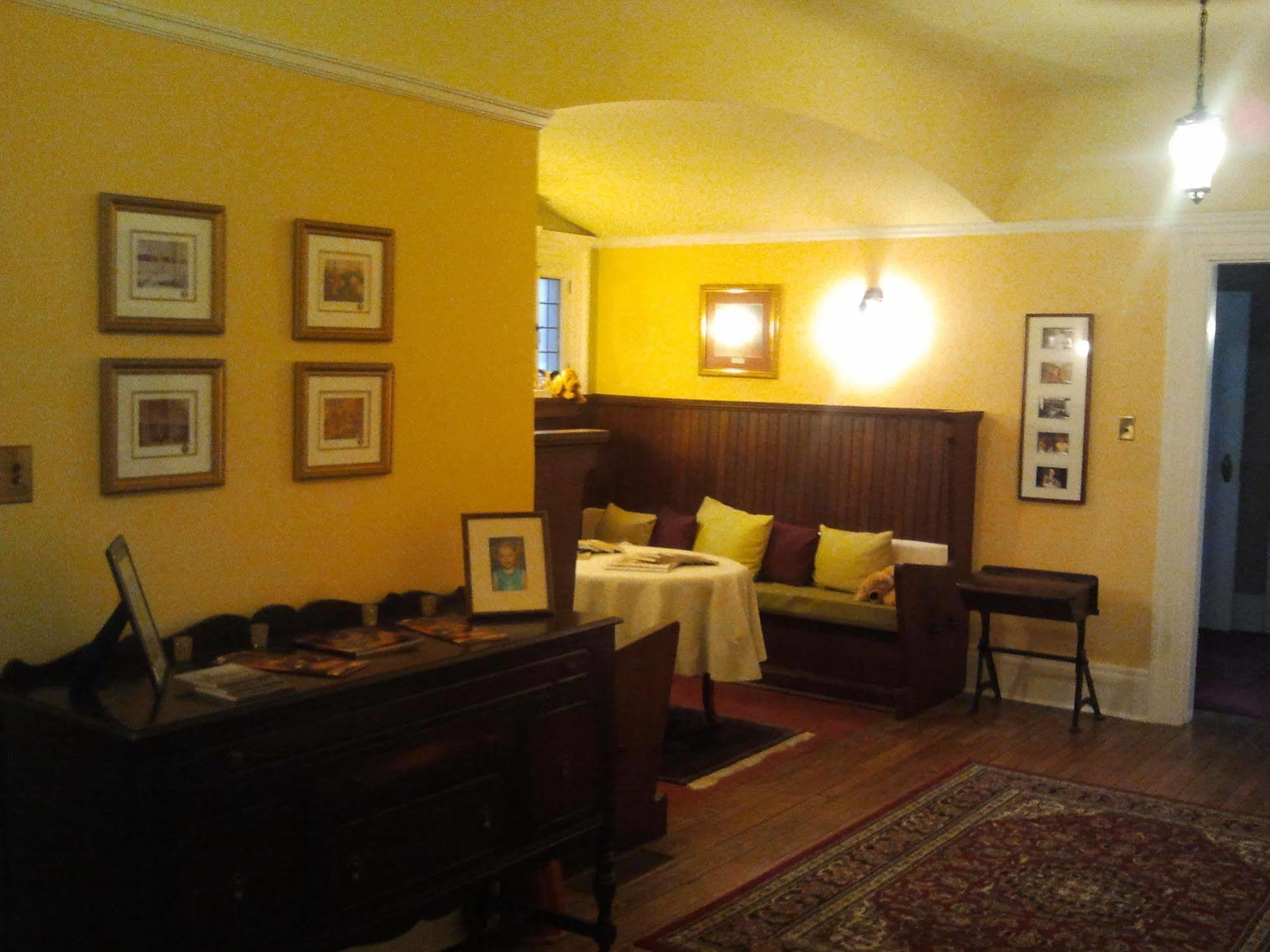 Springbank House Inn Sainte-Catherine Eksteriør bilde
