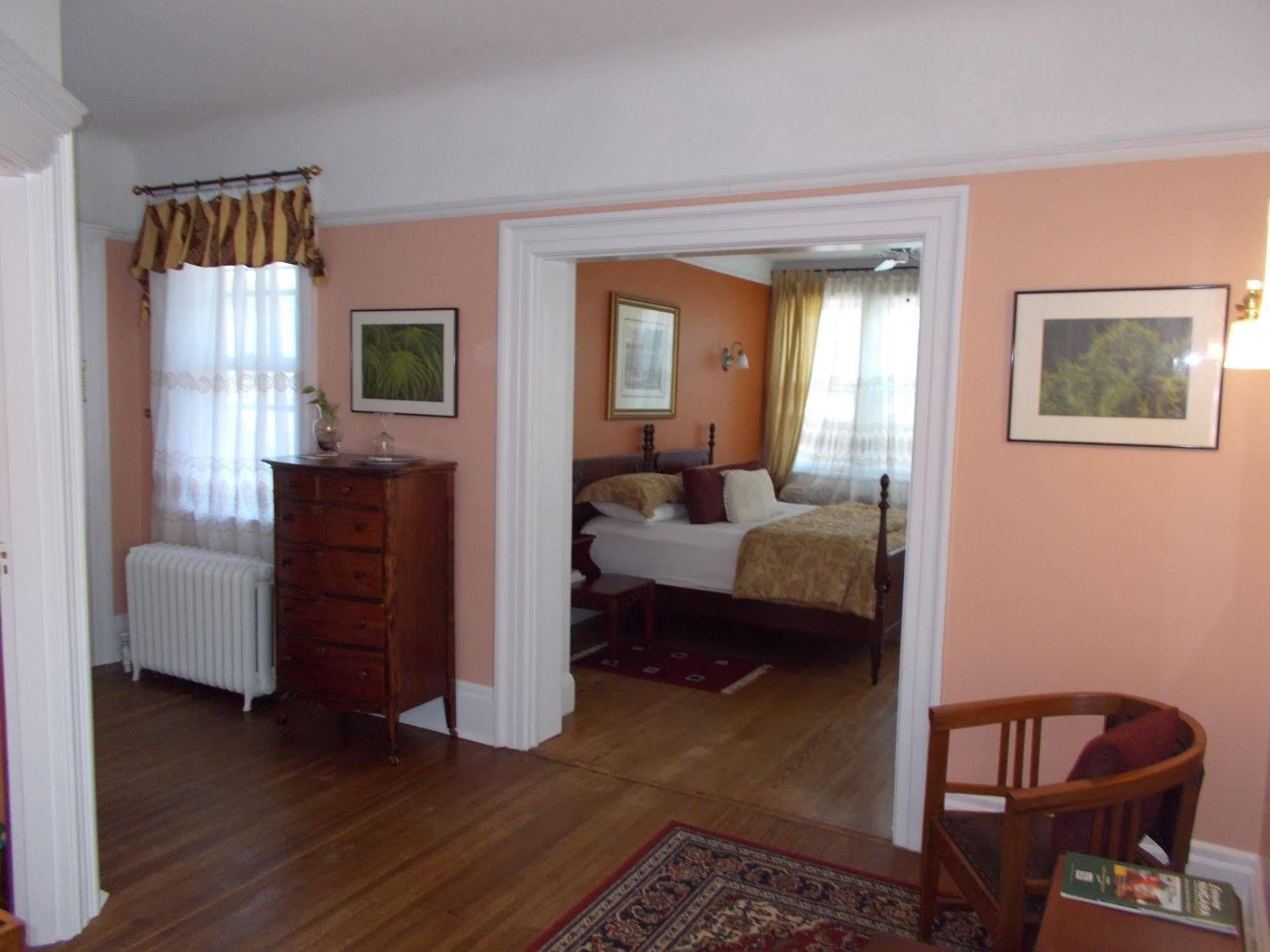 Springbank House Inn Sainte-Catherine Eksteriør bilde
